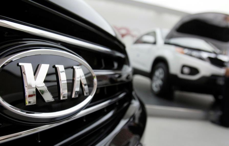 Kia retira vehículos por peligro de incendios en motor