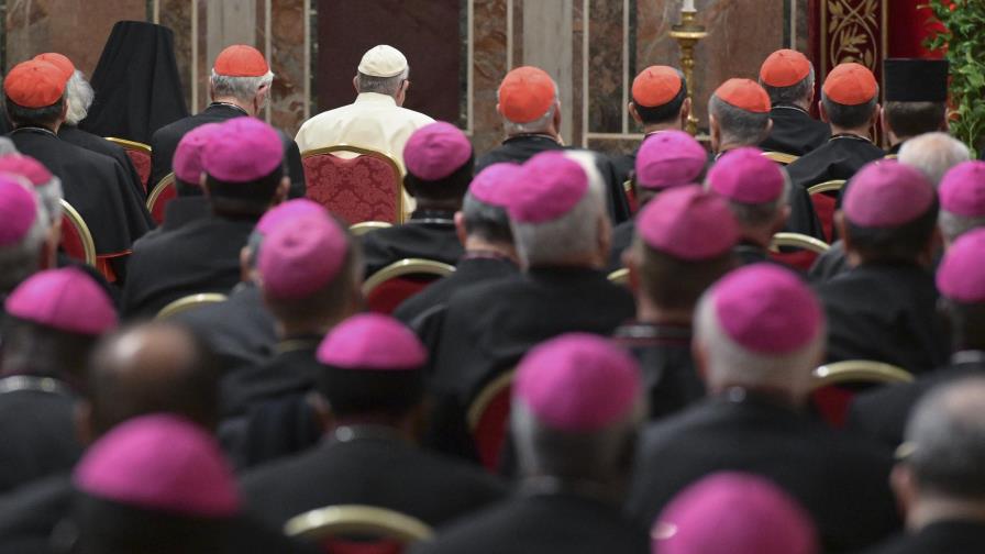 Vaticano: Obispos deberían reportar abusos a la policía