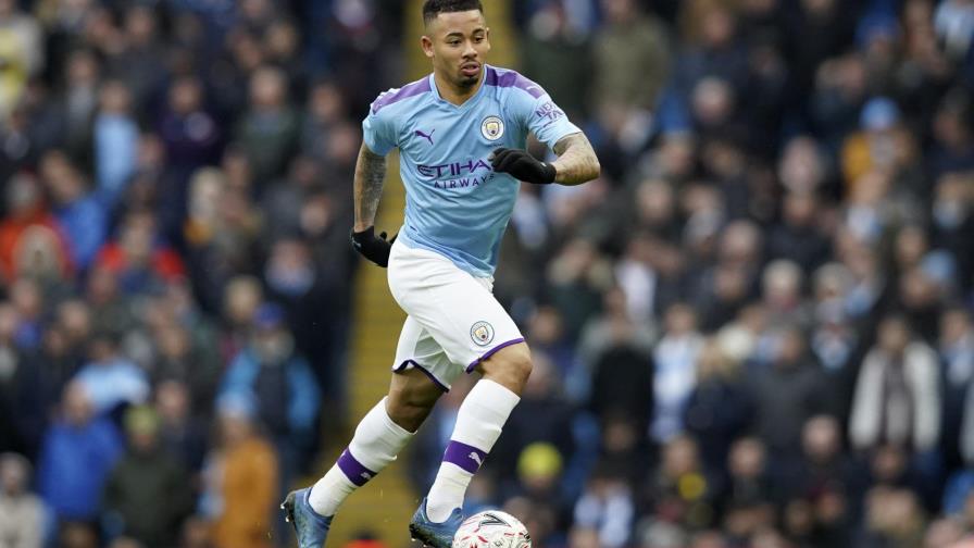 United y City golean en cuarta ronda de la Copa de la FA