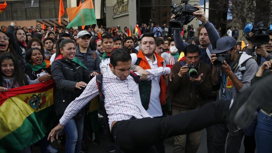Bolivia: Disturbios tras ventaja de Morales en conteo rápido