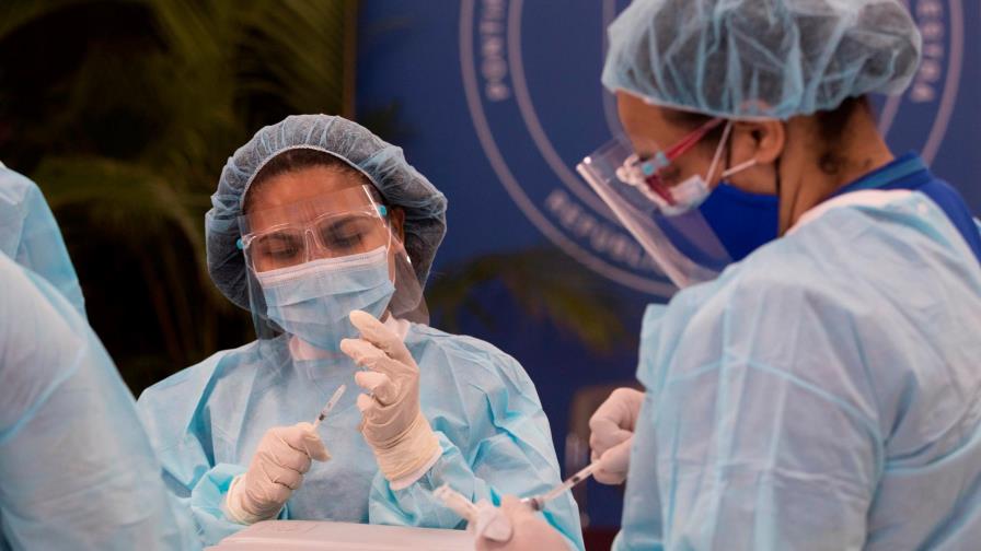 En la PUCMM solo se aplicarán 400 vacunas COVID-19 por día a mayores de 70 años