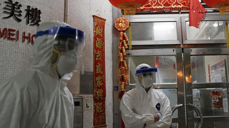 Cifra diaria de muertos por coronavirus en China supera los 100