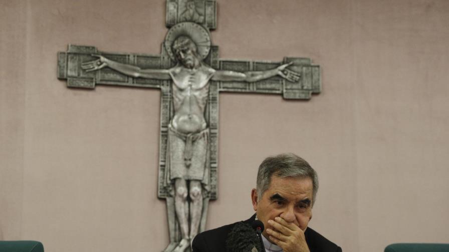 Vaticano acusa a 10 por escándalo inmobiliario en Londres