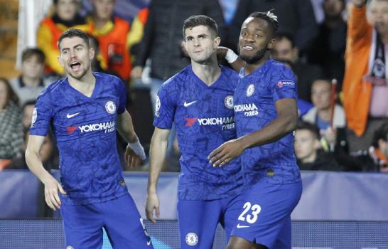 Messi se exhibe en su partido 700 con el Barcelona Messi se exhibe en su partido 700 con el Barcelona