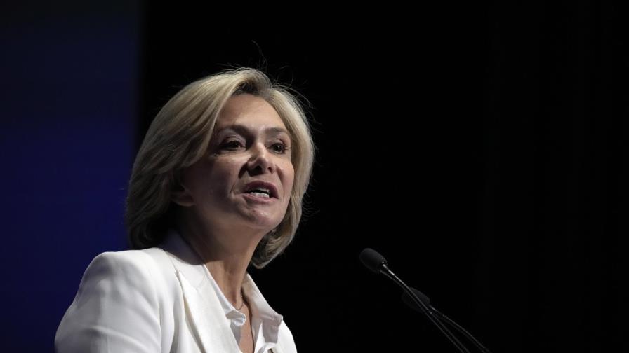 Francia: Candidata Pécresse promete fin del centrismo