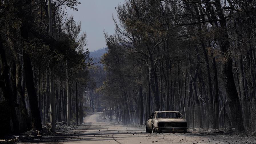 Incendios forestales en Grecia dejan destrucción a su paso