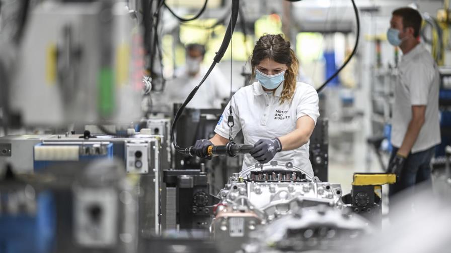 Industrias europeas piden ayuda para enfrentar la crisis