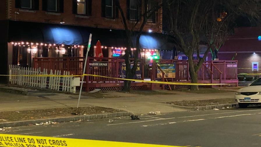 Un muerto, cuatro heridos en club de Connecticut