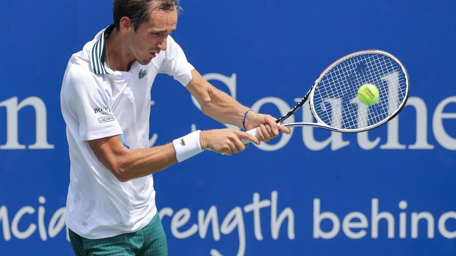 Medvedev avanza a cuartos en Cincinnati