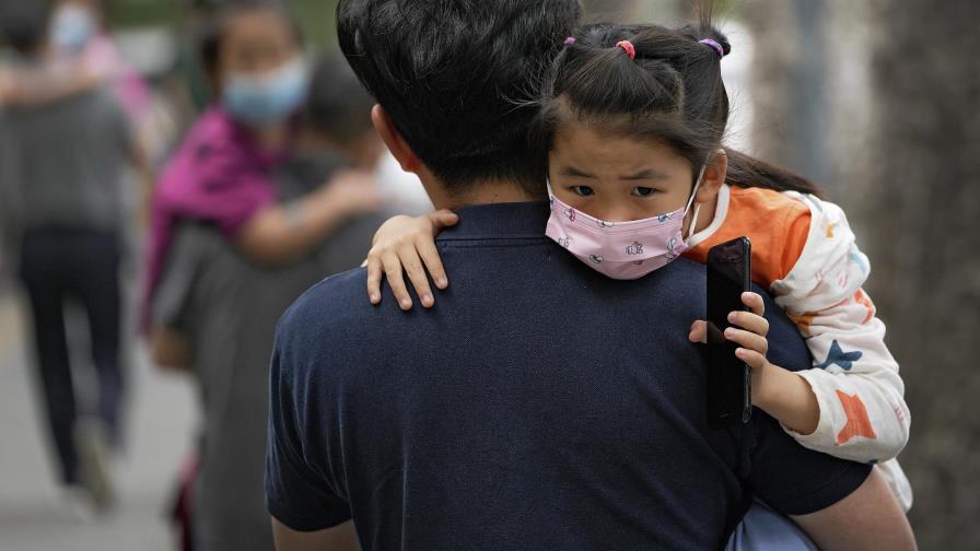 China podría comenzar a vacunar a niños contra el COVID-19