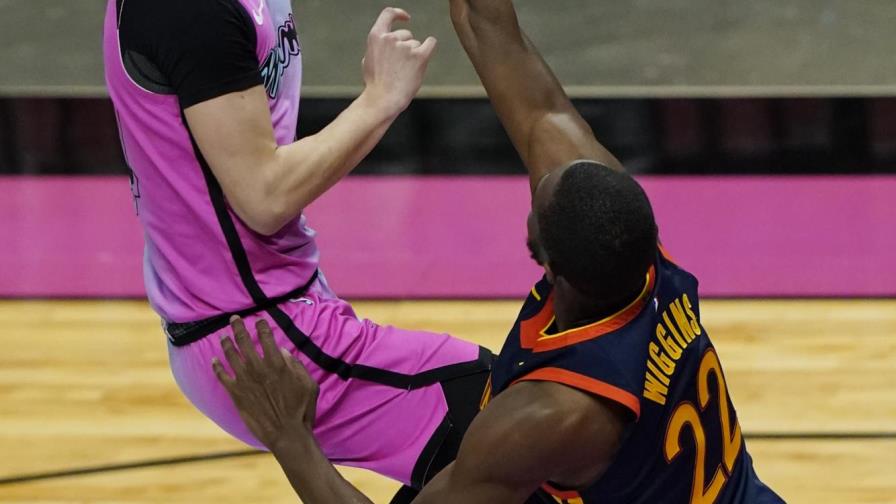 Oladipo debuta en triunfo de Heat ante Warriors