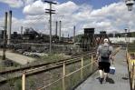 Productora de acero US Steel amenaza con cierres si fracasa su compra, en plena campaña en EEUU