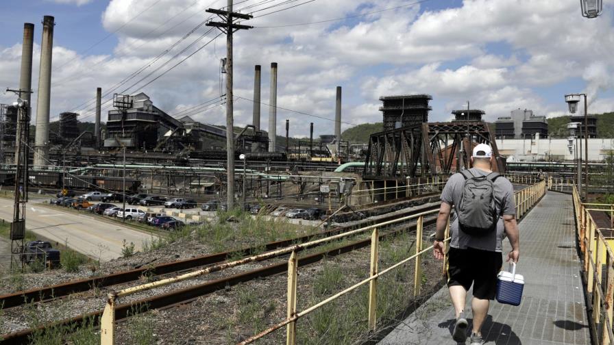 Productora de acero US Steel amenaza con cierres si fracasa su compra, en plena campaña en EEUU