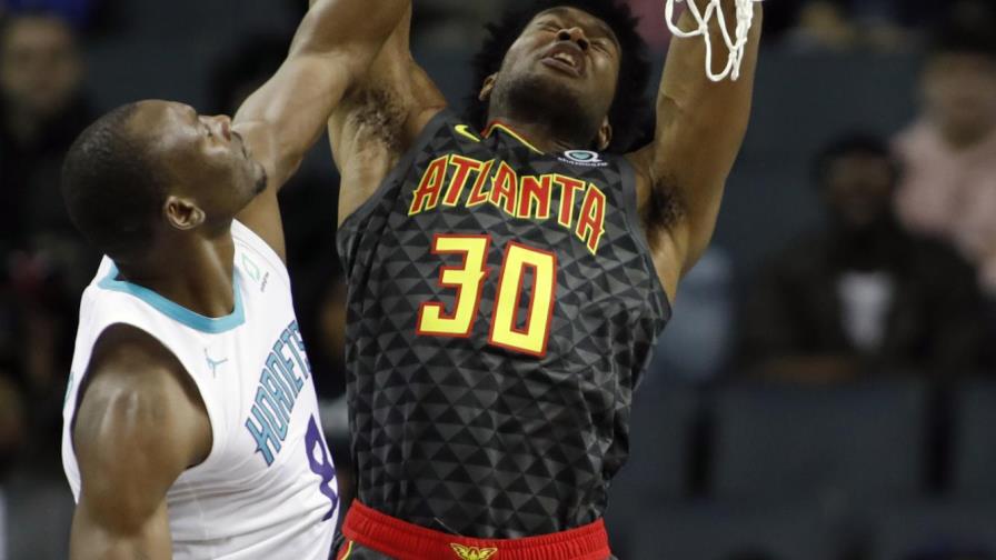 Con 30 puntos de Trae Young los Hawks derrotan a los Hornets