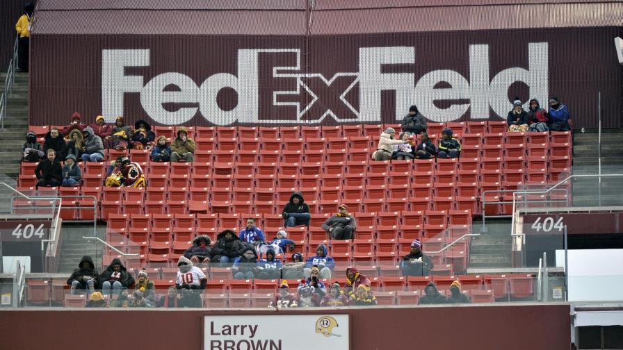 Patrocinador de Redskins pide que el equipo cambie su nombre