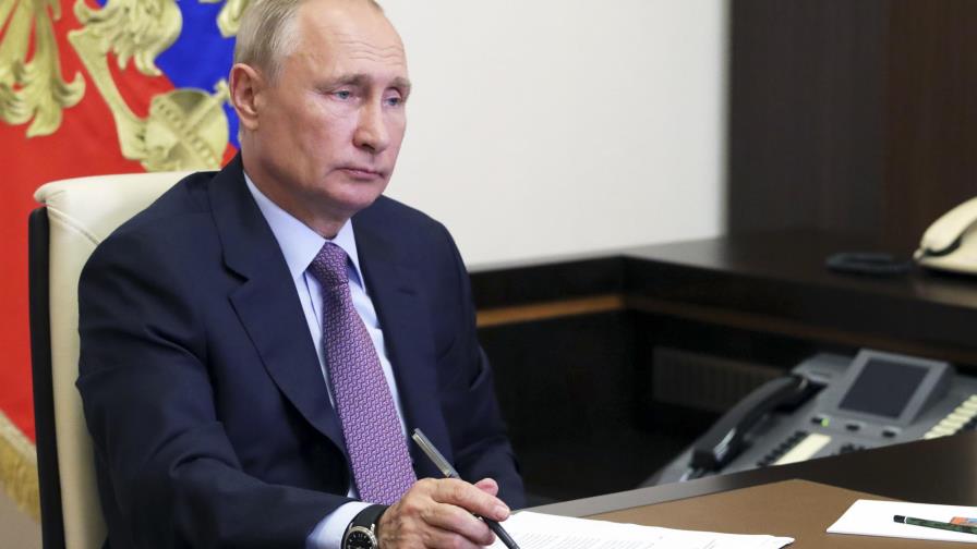 Poca oposición a la extensión del mandato de Putin en Rusia
