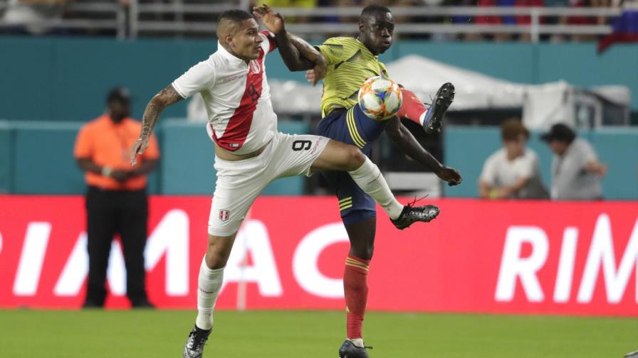 Riquelme quiere a Paolo Guerrero para Boca Riquelme quiere a Paolo Guerrero para Boca