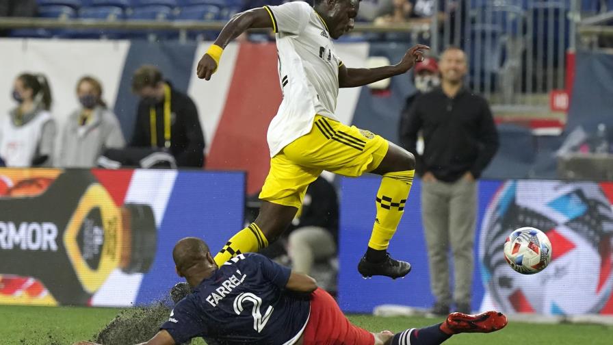 Doblete de Pulido encamina victoria de Sporting KC