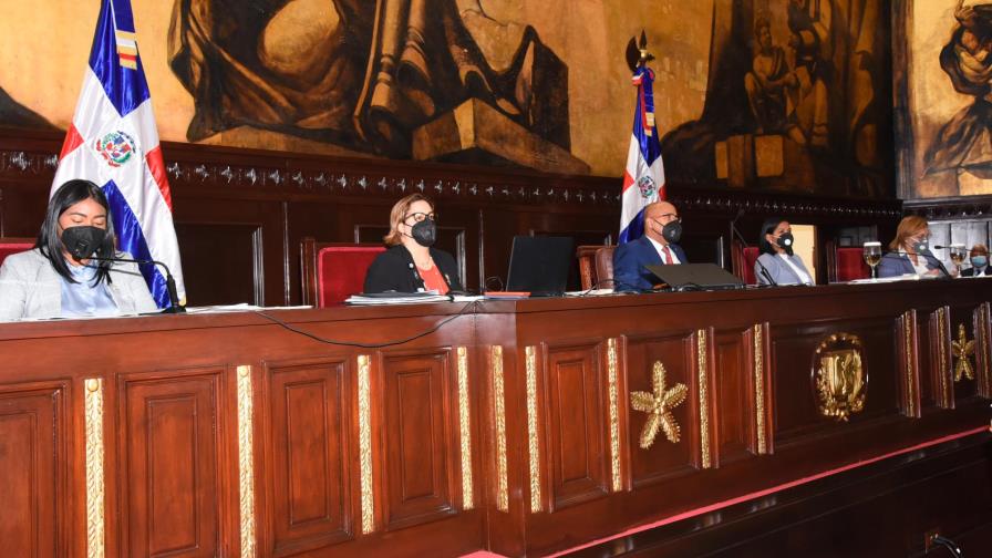 Diputados no admiten observaciones del Ejecutivo sobre Ley de Procesamiento de Residuos Diputados no admiten observaciones del Ejecutivo sobre Ley de Procesamiento de Residuos