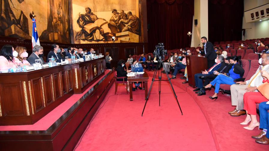 Piden poder hacer un referendo para revocar autoridades electas