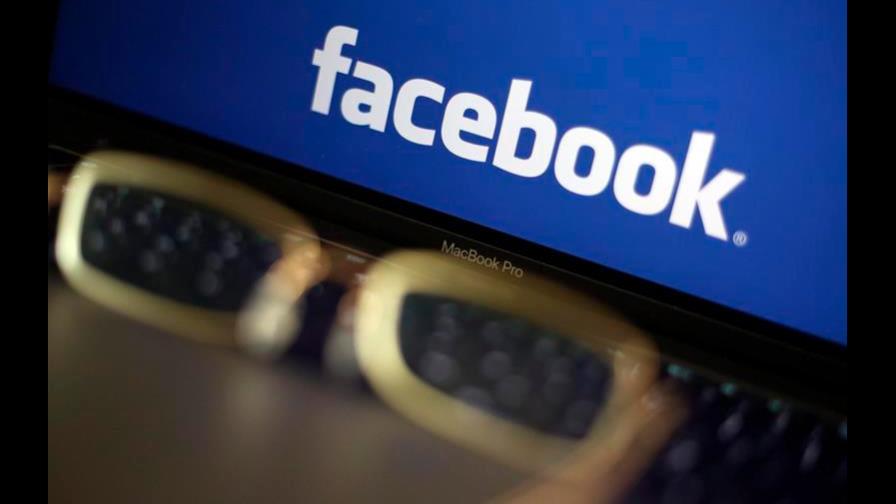 Turquía multa a Facebook por no proteger datos personales