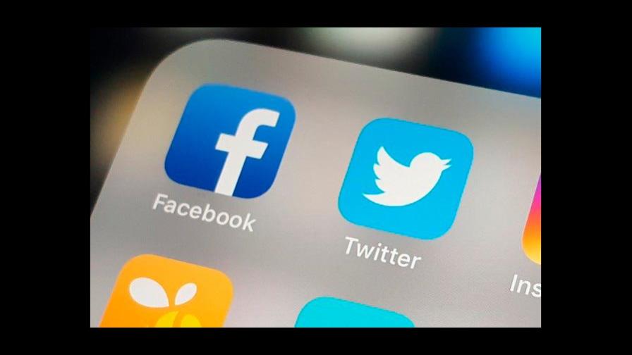 Tribunal ruso multa a Facebook y Twitter por no almacenar datos en Rusia Tribunal ruso multa a Facebook y Twitter por no almacenar datos en Rusia