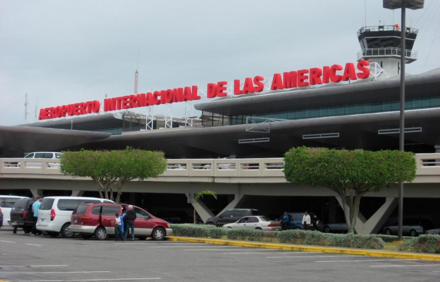 Dos vuelos con dominicanos varados en Estados Unidos llegaron la semana pasada a RD