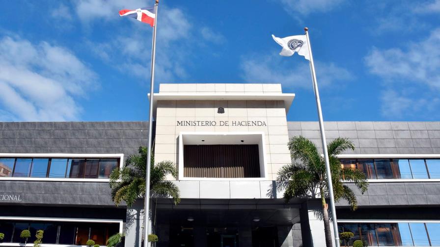 Standard & Poor’s pone en negativa la perspectiva a largo plazo de la deuda dominicana