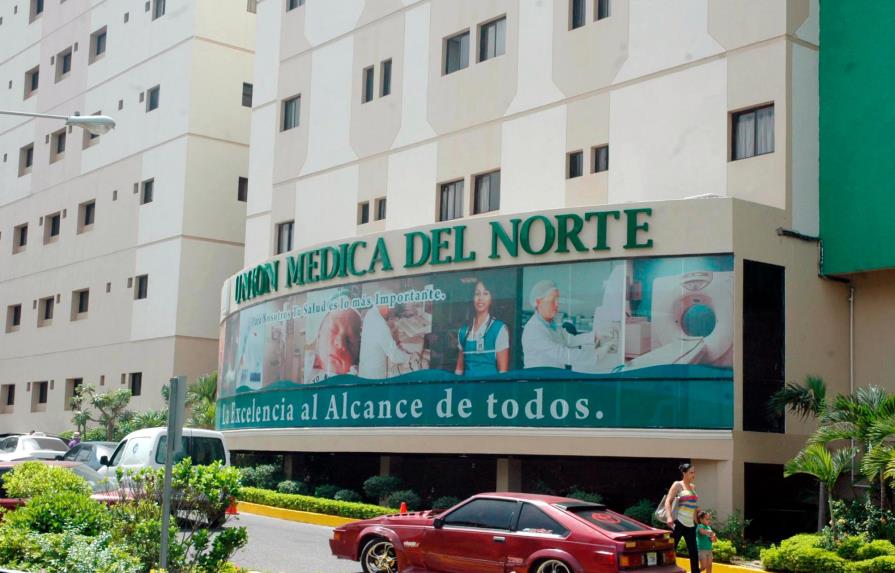 Principales clínicas de Santiago suspenden consultas ante rebrote del COVID-19
