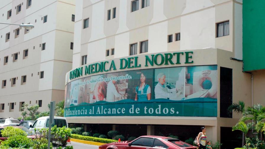 Clínicas de Santiago contemplan aumentar camas para pacientes con COVID-19 