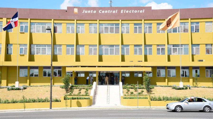 JCE presenta calendario de asambleas o convenciones de partidos para escogencia de candidatos 