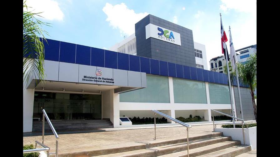 Recaudaciones de Aduanas caen 48.89% en mayo 2020