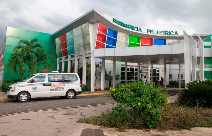 Emergencias centros salud de Santiago abarrotados por dengue