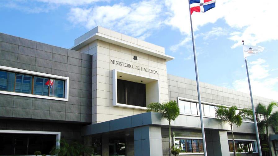Fitch valora manejo del Gobierno para mitigar riesgos provocados por la pandemia