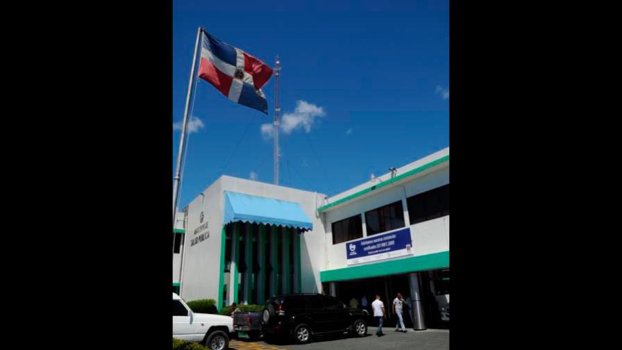 Empresa aclara ron que produce está certificado por Salud Pública 