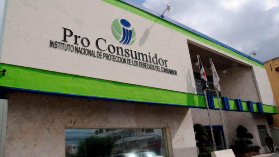 Pro Consumidor sanciona con RD$3 millones a una joyería por rifa fraudulenta de Mercedes Benz Pro Consumidor sanciona con RD$3 millones a una joyería por rifa fraudulenta de Mercedes Benz