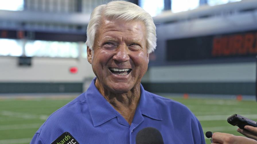 Coach Jimmy Johnson, elegido al Salón de la Fama