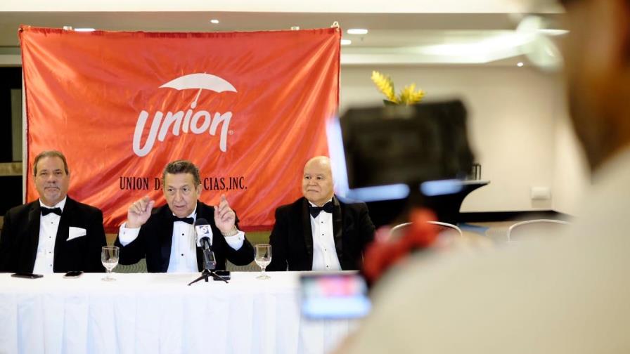 Farmacéuticos denuncian complicidad de empresas para vender medicamentos adulterados 