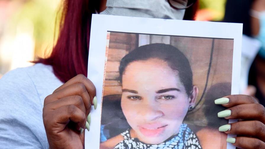 Exigen investigar desaparición de una mujer en Santiago