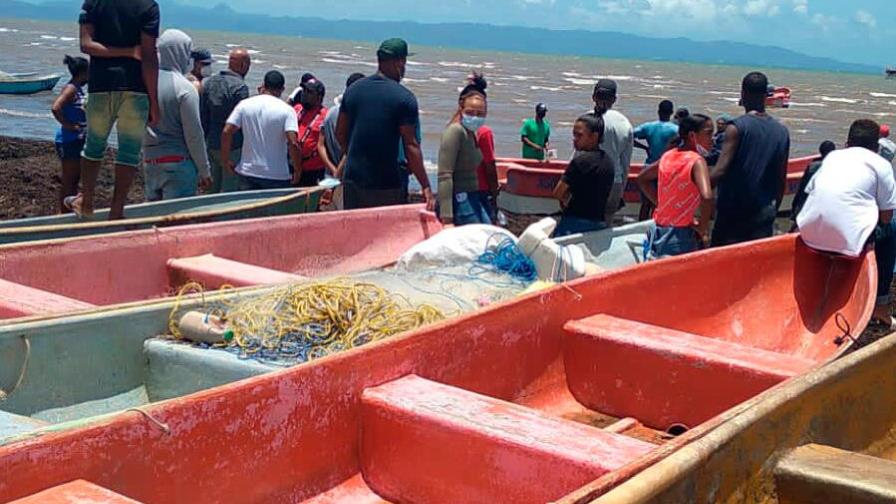 Rescatan 15 personas que estaban varadas al intentar viajar a Puerto Rico en yola Rescatan 15 personas que estaban varadas al intentar viajar a Puerto Rico en yola