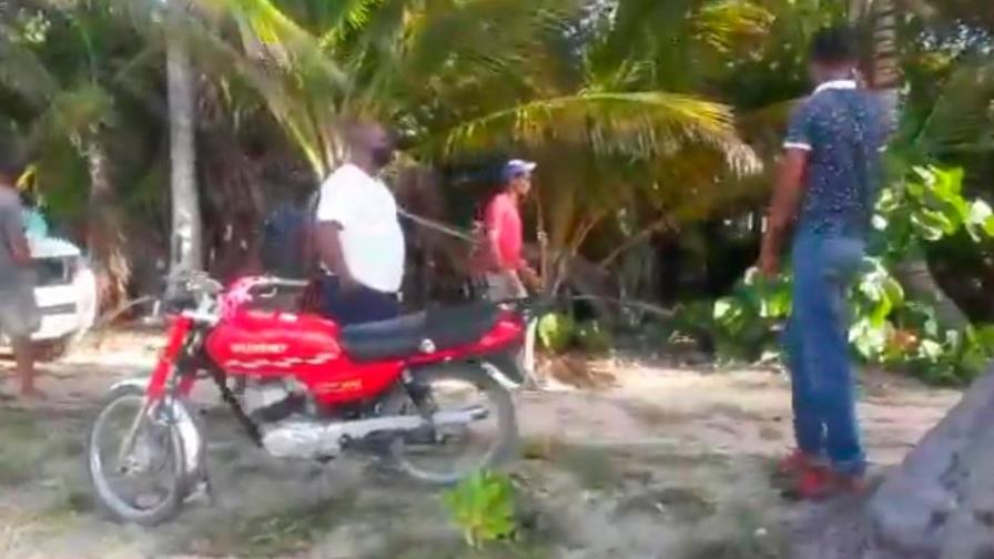 Buscan en el mar a 11 náufragos que intentaban llegar a Puerto Rico Buscan en el mar a 11 náufragos que intentaban llegar a Puerto Rico