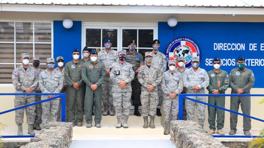 Fuerza Aérea entrega remozadas dos de sus instalaciones