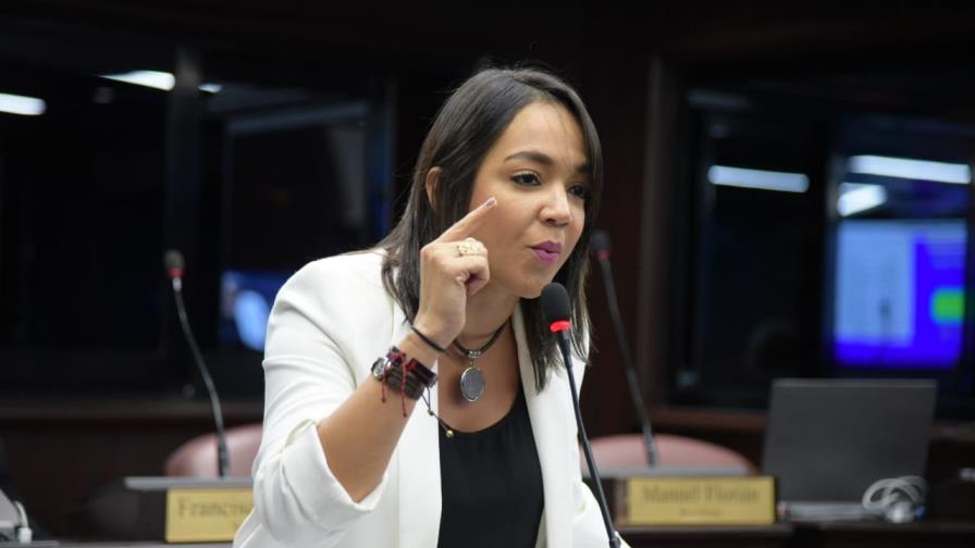 “El dinero, ¿se lo están robando los funcionarios?”, pregunta Faride