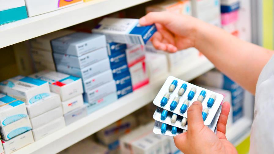 Unión de Farmacias aconseja no adquirir medicamentos en colmados