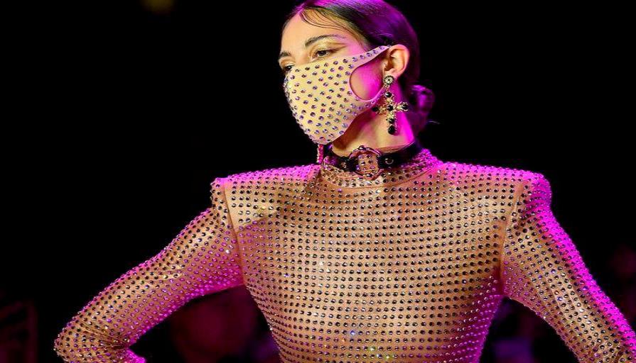 La mascarilla revoluciona el mundo de la moda