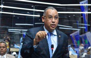 Diputado Alexis Jiménez llama a los médicos a no abandonar el diálogo