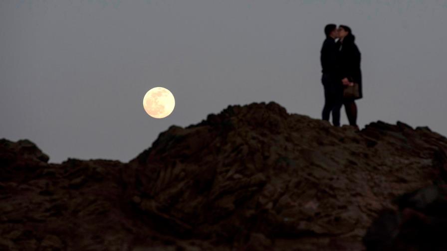 Una “luna de nieve” iluminará el cielo esta noche Una “luna de nieve” iluminará el cielo esta noche
