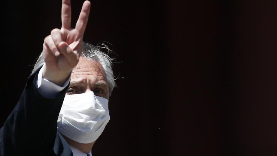 Presidente argentino aislado por caso COVID de colaborador