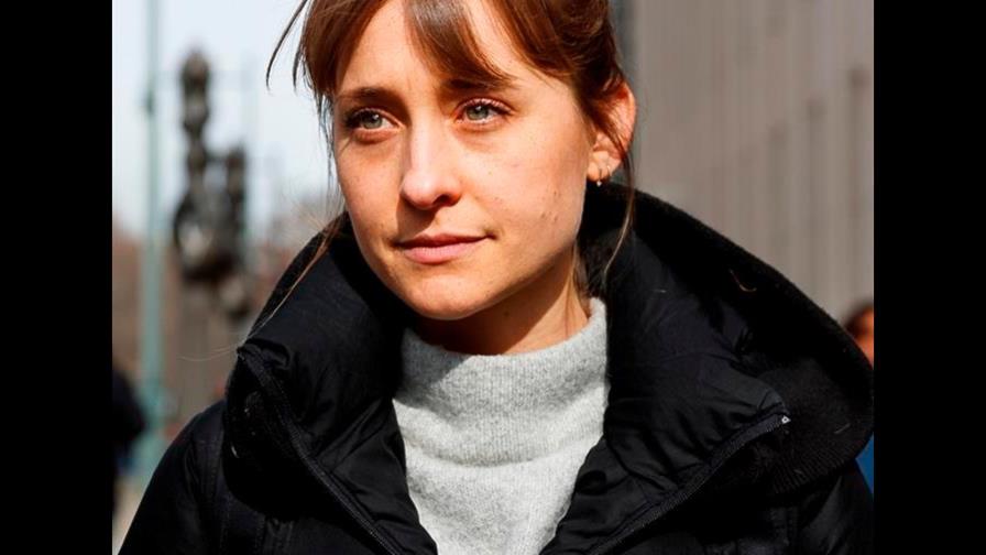 Actriz Allison Mack, condenada a 3 años por su participación en secta sexual