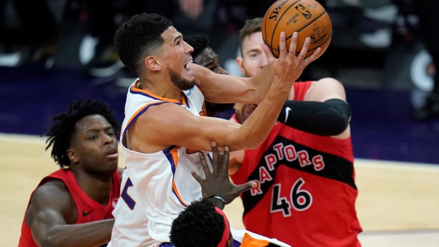 Suns atinan 21 triples y triunfan ante Raptors